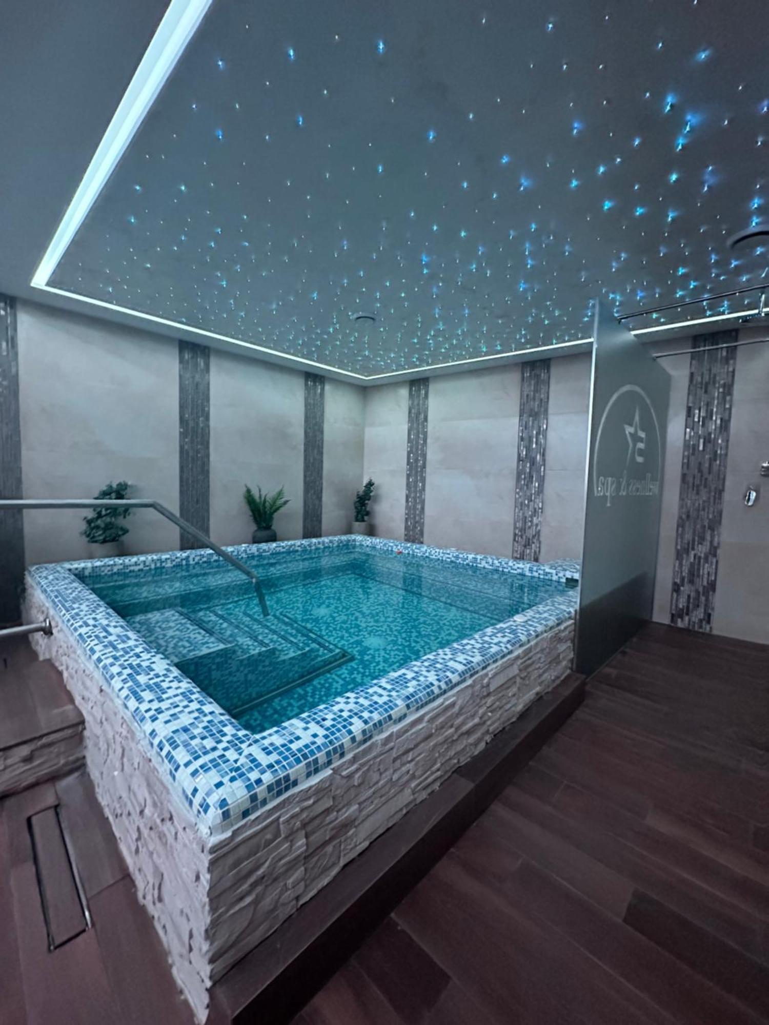 Five Apartments Indija Ngoại thất bức ảnh